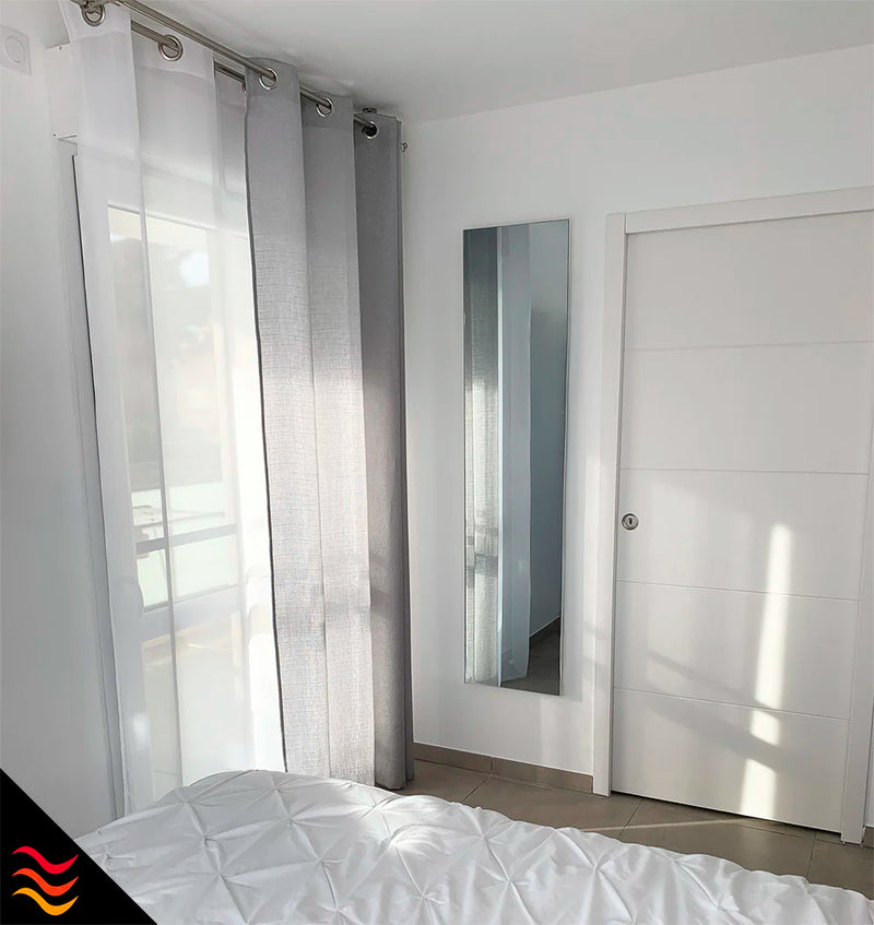 Radiateur électrique Miroir Chauffant Vertical 710W – 40 cm x 170 cm x 2 cm – CI-MIRROR-018